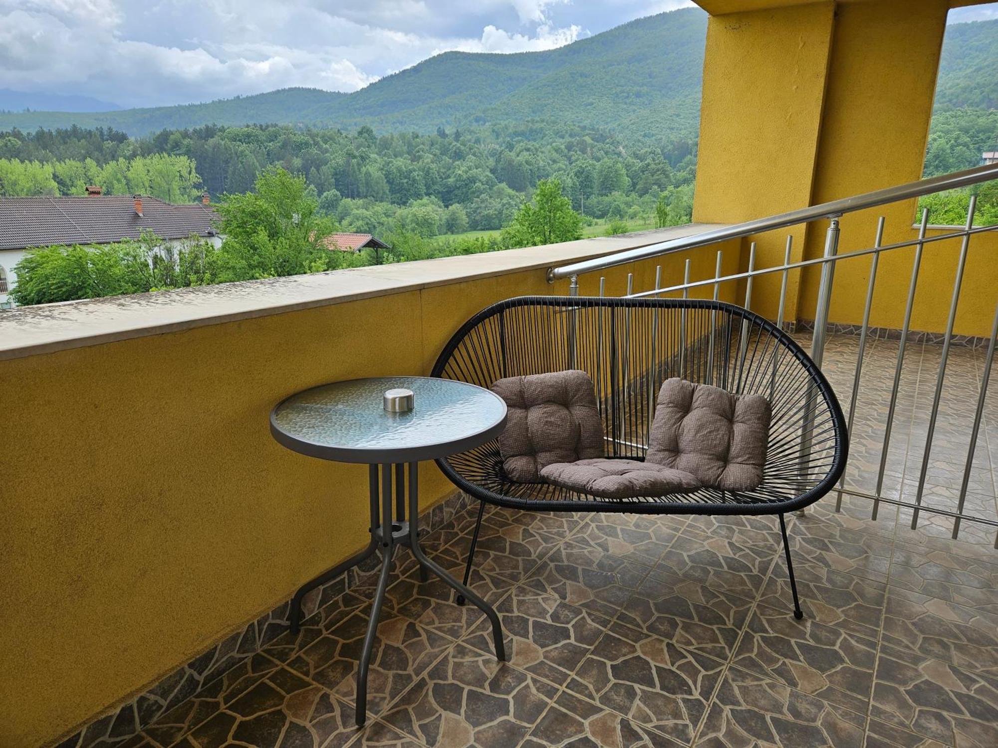 Family Hotel Komhotel Берковица Экстерьер фото