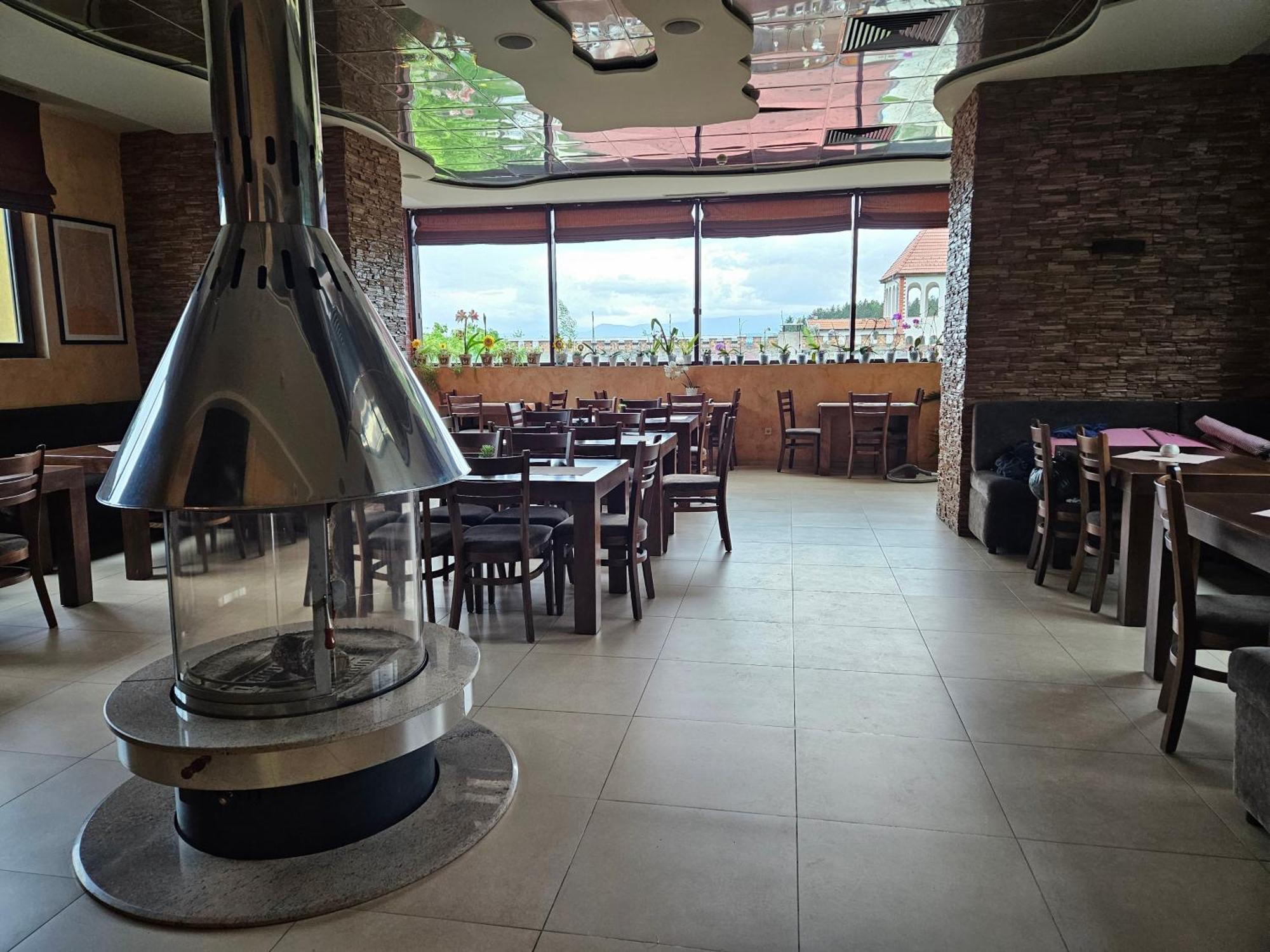 Family Hotel Komhotel Берковица Экстерьер фото